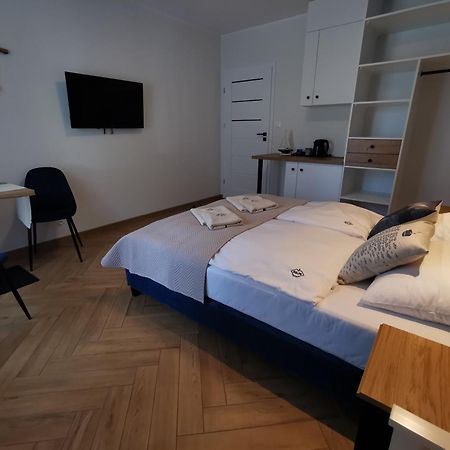 Dom Goscinny Z Restauracja - Rejs Dziwnów Buitenkant foto